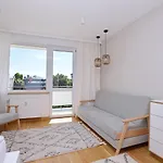 Victus Stylish In The Center By Renters