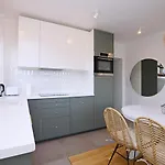 Victus Stylish Apartment In The City Center By Noclegi Renters * Sopot